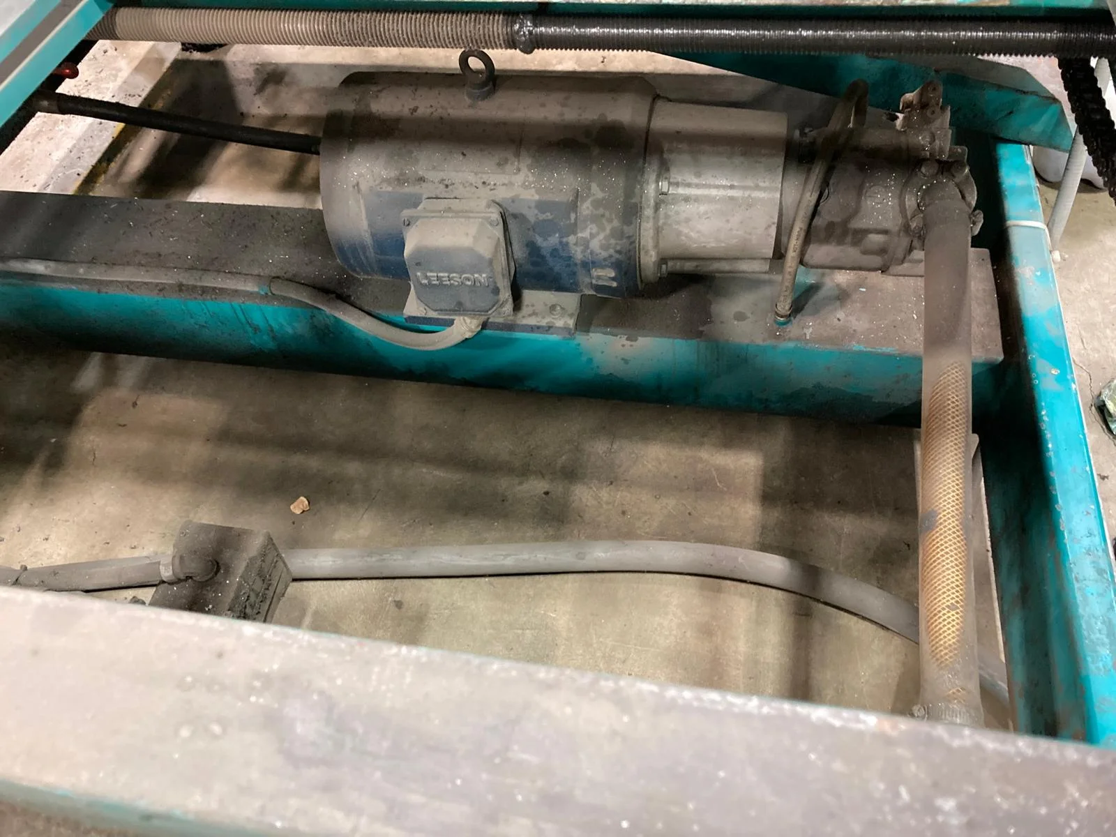 industrial pipe cleaning